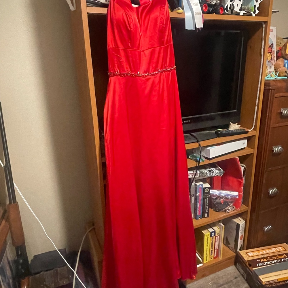 Elegant Red Evening Gown